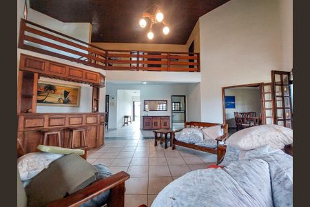 Sala de casa de condomínio para alugar com 4 quartos, 400m² em Jardim Angela (zona Sul), São Paulo