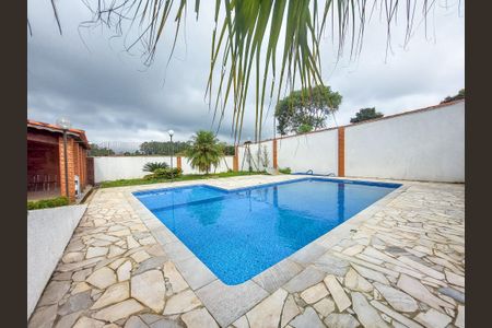 Casa de condomínio para alugar com 400m², 4 quartos e 4 vagas Casa de condomínio para alugar com 400m², 4 quartos e 4 vagasPiscina