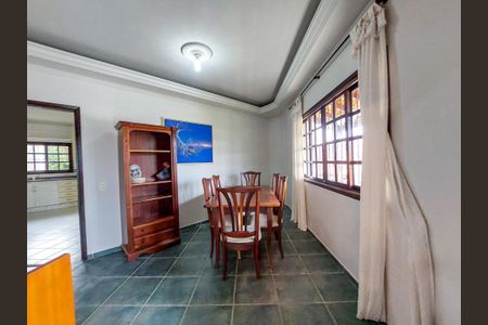 Casa de condomínio para alugar com 400m², 4 quartos e 4 vagas Casa de condomínio para alugar com 400m², 4 quartos e 4 vagasSala 2