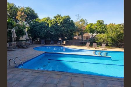 Apartamento à venda com 64m², 2 quartos e 1 vaga Apartamento à venda com 64m², 2 quartos e 1 vagaPiscina