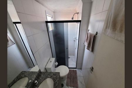 Banheiro de apartamento à venda com 2 quartos, 64m² em Parque Independencia, São Paulo