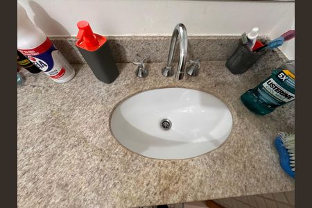 Apartamento à venda com 80m², 1 quarto e 1 vagaSuíte - Banheiro