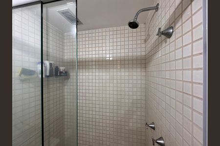 Apartamento à venda com 80m², 1 quarto e 1 vagaSuíte - Banheiro