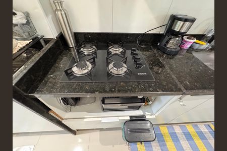 Cozinha e Área de Serviço de apartamento à venda com 1 quarto, 80m² em Recreio dos Bandeirantes, Rio de Janeiro
