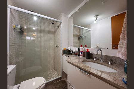 Apartamento à venda com 80m², 1 quarto e 1 vagaSuíte - Banheiro