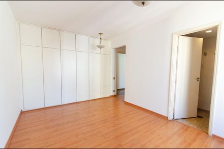 Apartamento para alugar com 122m², 3 quartos e 1 vagaSuíte