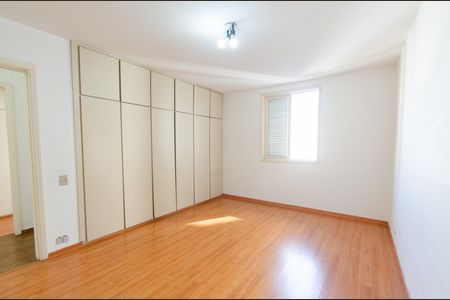 Apartamento para alugar com 122m², 3 quartos e 1 vagaQuarto 2