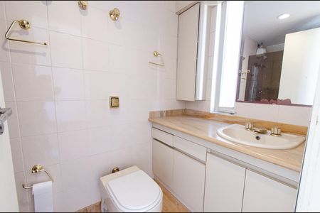 Apartamento para alugar com 122m², 3 quartos e 1 vagaBanheiro da Suíte