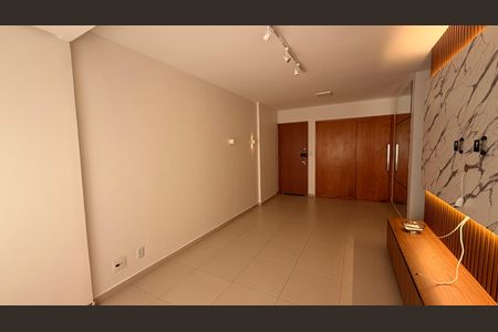 Apartamento para alugar com 60m², 2 quartos e 1 vaga Apartamento para alugar com 60m², 2 quartos e 1 vagaSala
