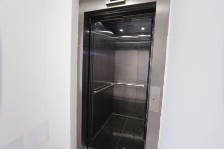Apartamento para alugar com 33m², 2 quartos e sem vagaElevador