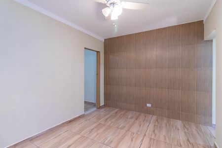 Sala de casa para alugar com 3 quartos, 213m² em Vila Pita, São Paulo