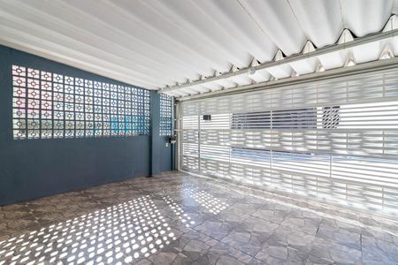 Garagem de casa para alugar com 3 quartos, 213m² em Vila Pita, São Paulo