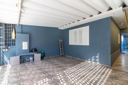 Garagem de casa para alugar com 3 quartos, 213m² em Vila Pita, São Paulo