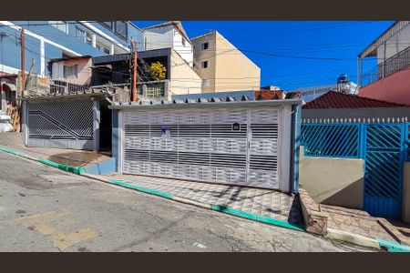 Casa para alugar com 213m², 3 quartos e 2 vagas Casa para alugar com 213m², 3 quartos e 2 vagasFachada