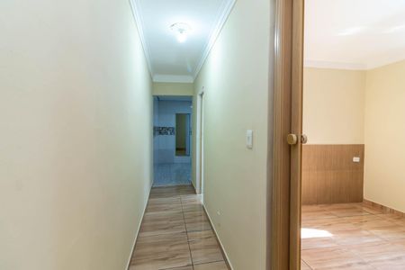 Casa para alugar com 213m², 3 quartos e 2 vagas Casa para alugar com 213m², 3 quartos e 2 vagasCorredor Interno