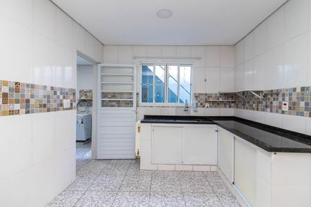 Casa para alugar com 213m², 3 quartos e 2 vagas Casa para alugar com 213m², 3 quartos e 2 vagasCozinha