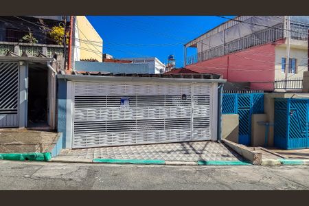 Casa para alugar com 213m², 3 quartos e 2 vagas Casa para alugar com 213m², 3 quartos e 2 vagasFachada