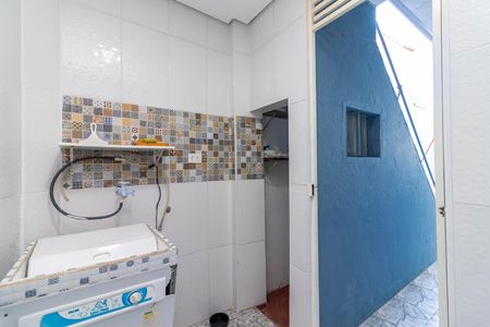 Área de Serviço de casa para alugar com 3 quartos, 213m² em Vila Pita, São Paulo