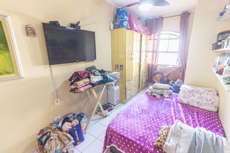 Casa à venda com 252m², 4 quartos e 2 vagas Casa à venda com 252m², 4 quartos e 2 vagasQuarto 1