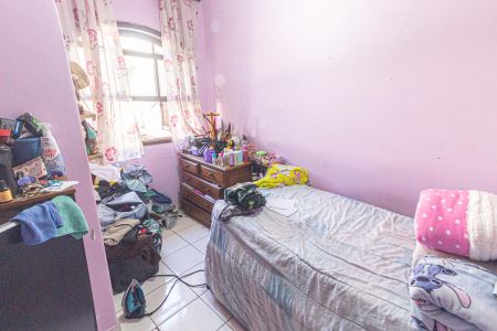 Casa à venda com 252m², 4 quartos e 2 vagas Casa à venda com 252m², 4 quartos e 2 vagasQuarto 2