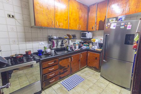 Casa à venda com 252m², 4 quartos e 2 vagas Casa à venda com 252m², 4 quartos e 2 vagasCozinha