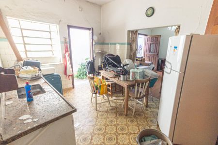 Casa à venda com 252m², 4 quartos e 2 vagas Casa à venda com 252m², 4 quartos e 2 vagasCasa 2 - Cozinha
