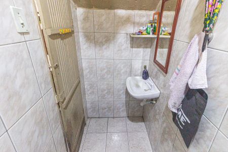 Casa à venda com 252m², 4 quartos e 2 vagas Casa à venda com 252m², 4 quartos e 2 vagasBanheiro 2