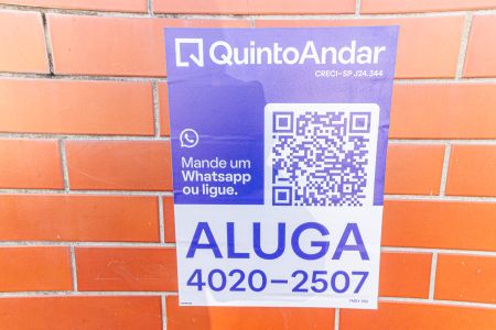 Casa à venda com 252m², 4 quartos e 2 vagas Casa à venda com 252m², 4 quartos e 2 vagasPlaquinha