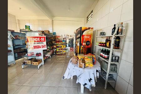 Casa à venda com 200m², 2 quartos e 2 vagas