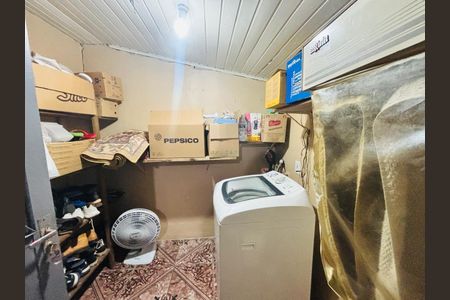 Casa à venda com 200m², 2 quartos e 2 vagas