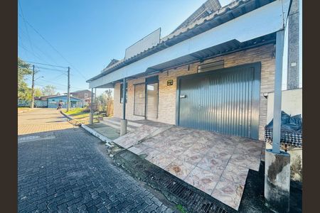 Casa à venda com 200m², 2 quartos e 2 vagas Casa à venda com 200m², 2 quartos e 2 vagasPlaca instalada em 07/07/2026 com o código VZOE-16