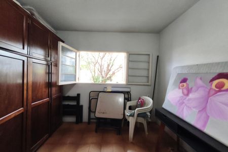Casa à venda com 300m², 3 quartos e 2 vagas Casa à venda com 300m², 3 quartos e 2 vagasQuarto de Serviço