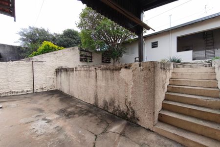 Casa à venda com 300m², 3 quartos e 2 vagas Casa à venda com 300m², 3 quartos e 2 vagasQuintal