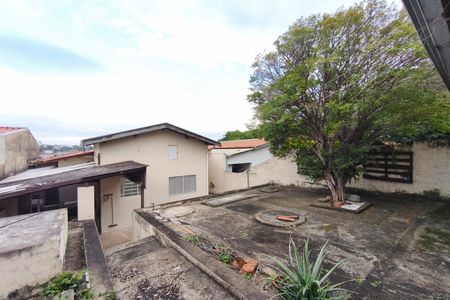 Casa à venda com 300m², 3 quartos e 2 vagas Casa à venda com 300m², 3 quartos e 2 vagasQuintal