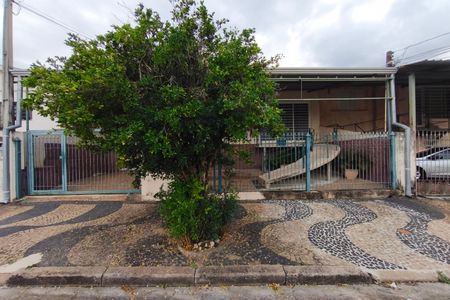 Fachada de casa à venda com 3 quartos, 300m² em Jardim dos Oliveiras, Campinas