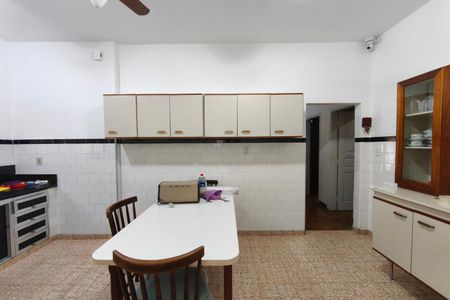 Casa à venda com 300m², 3 quartos e 2 vagas Casa à venda com 300m², 3 quartos e 2 vagasSala de Jantar