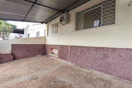 Quintal - Garagem de casa à venda com 3 quartos, 300m² em Jardim dos Oliveiras, Campinas