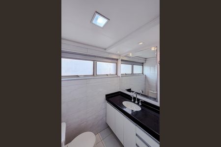 Apartamento para alugar com 110m², 2 quartos e 1 vaga Apartamento para alugar com 110m², 2 quartos e 1 vagaBanheiro