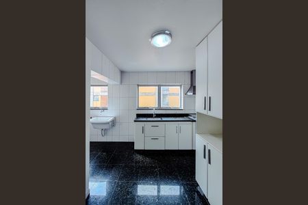 Apartamento para alugar com 110m², 2 quartos e 1 vaga Apartamento para alugar com 110m², 2 quartos e 1 vagaCozinha
