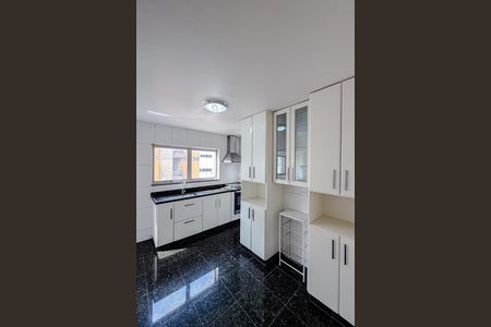 Apartamento para alugar com 110m², 2 quartos e 1 vaga Apartamento para alugar com 110m², 2 quartos e 1 vagaCozinha