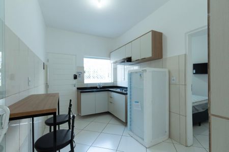 Studio para alugar com 35m², 1 quarto e sem vaga Studio para alugar com 35m², 1 quarto e sem vagaSala / Cozinha
