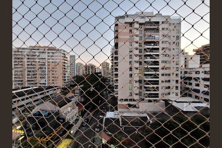 Vista da Sala de apartamento para alugar com 3 quartos, 110m² em Icaraí, Niterói
