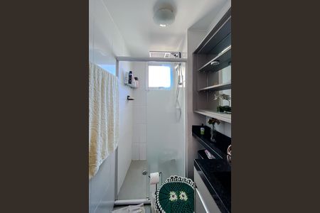 Banheiro de apartamento à venda com 2 quartos, 49m² em Água Branca, São Paulo