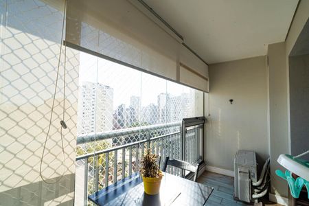 Apartamento à venda com 67m², 2 quartos e 1 vaga Apartamento à venda com 67m², 2 quartos e 1 vagaVaranda