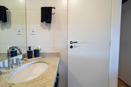 Apartamento à venda com 67m², 2 quartos e 1 vaga Apartamento à venda com 67m², 2 quartos e 1 vagaBanheiro da Suíte 1