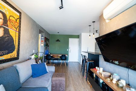 Apartamento à venda com 67m², 2 quartos e 1 vaga Apartamento à venda com 67m², 2 quartos e 1 vagaSala