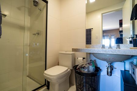 Apartamento à venda com 67m², 2 quartos e 1 vaga Apartamento à venda com 67m², 2 quartos e 1 vagaBanheiro da Suíte 1