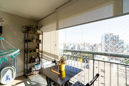 Apartamento à venda com 67m², 2 quartos e 1 vaga Apartamento à venda com 67m², 2 quartos e 1 vagaVaranda