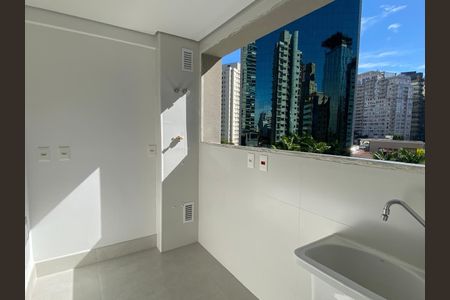 Apartamento à venda com 94m², 3 quartos e 2 vagas Apartamento à venda com 94m², 3 quartos e 2 vagasÁrea de serviço