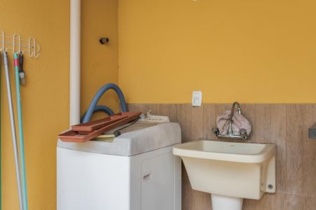 Casa para alugar com 261m², 3 quartos e 4 vagasÁrea de Serviço
